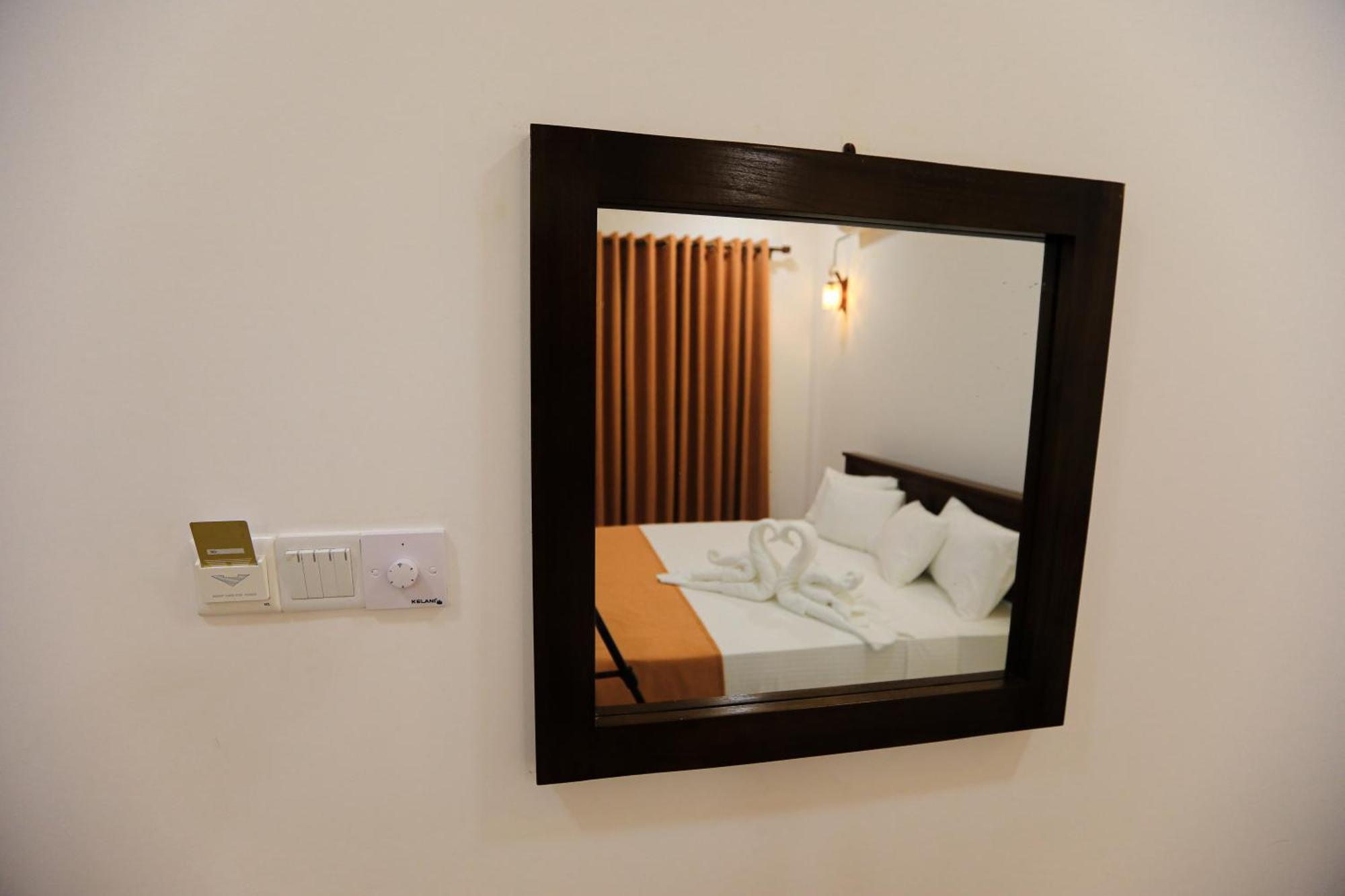 D Marit Motel Negombo Extérieur photo