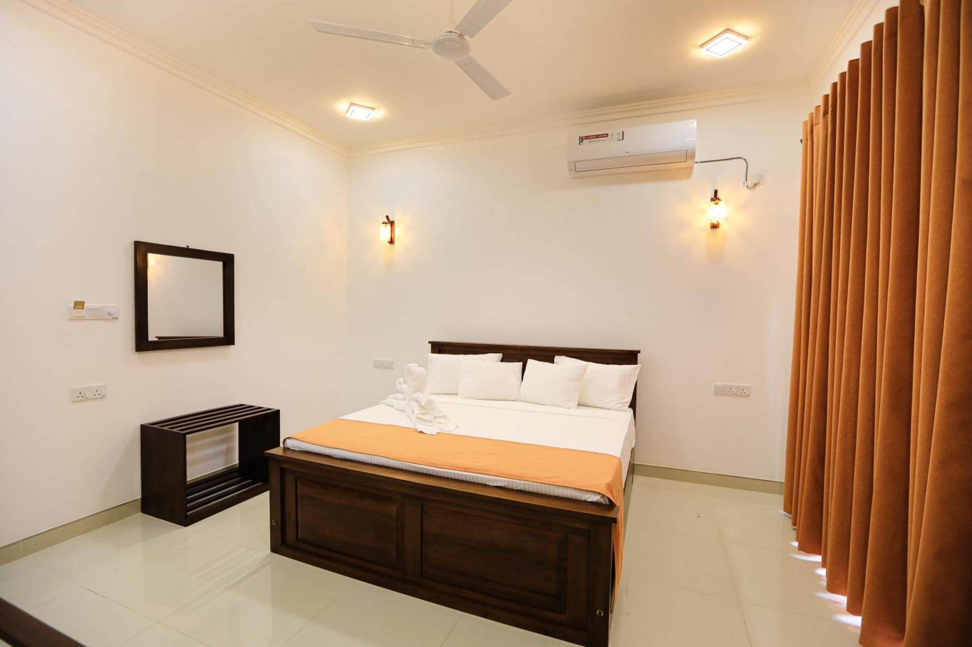 D Marit Motel Negombo Extérieur photo