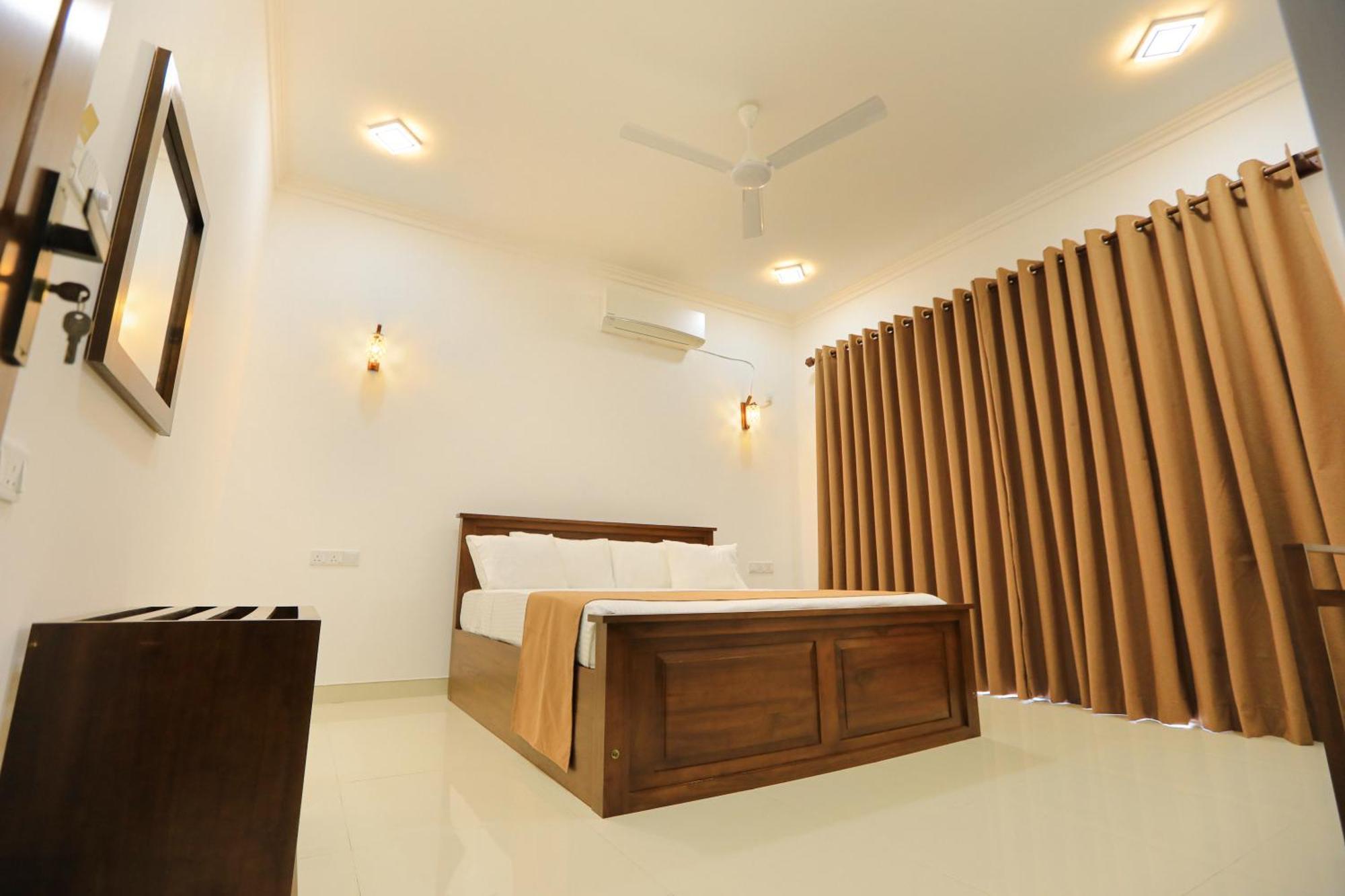 D Marit Motel Negombo Extérieur photo