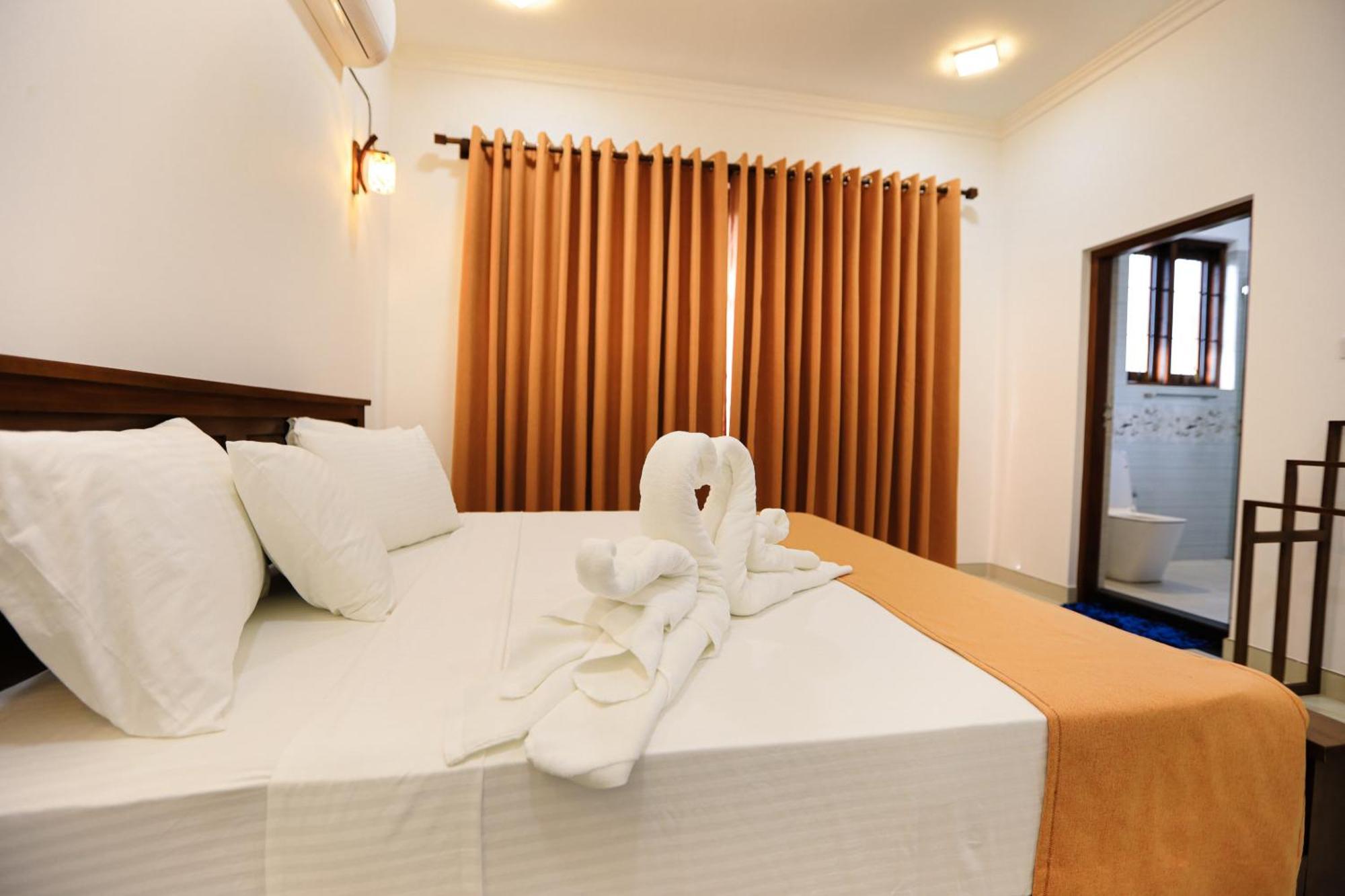 D Marit Motel Negombo Extérieur photo