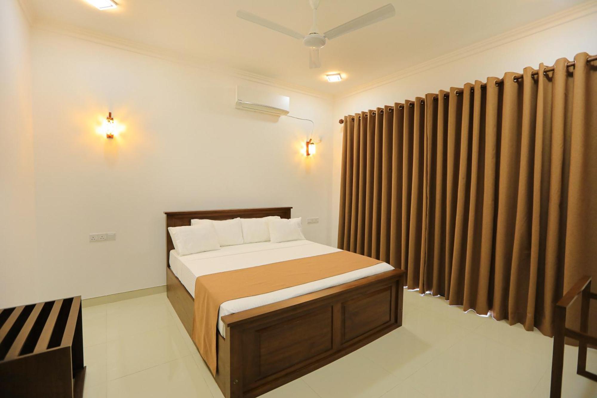 D Marit Motel Negombo Extérieur photo